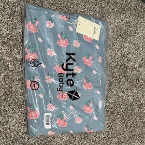 Kyte Baby Peony Baby Blanket